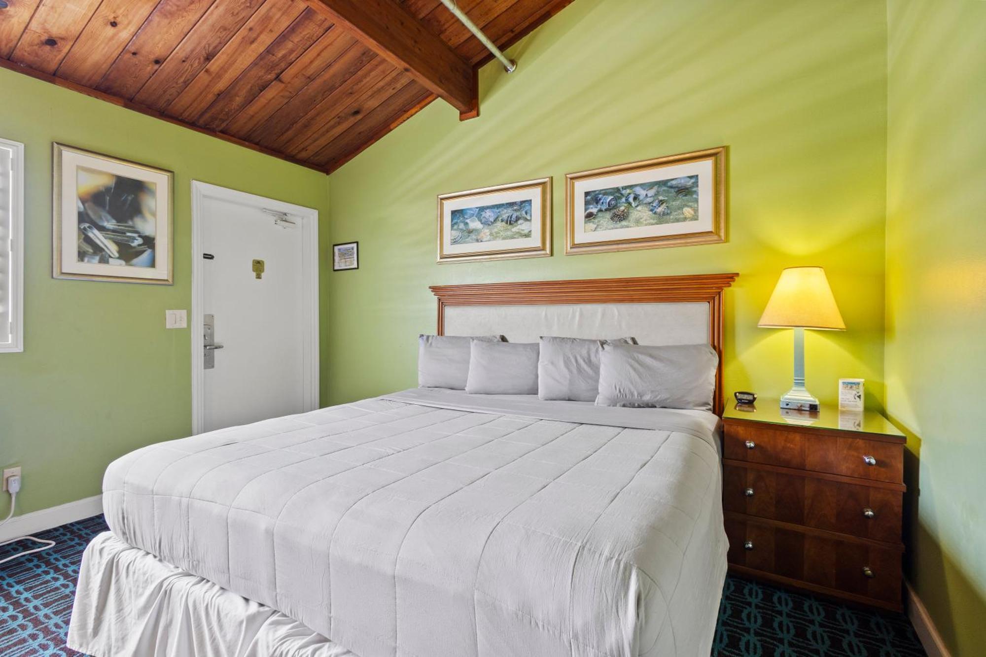 Oceanfront Inn, Inlet View Room, King Bed, #14 فورت بييرس المظهر الخارجي الصورة